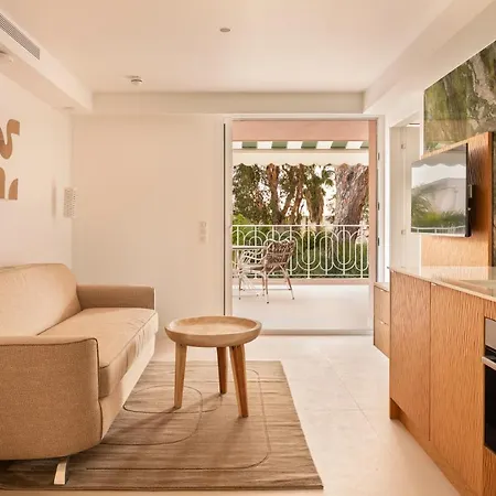 Maison Carla Rosa Aparthotel 3*