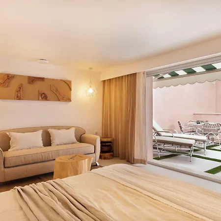 Maison Carla Rosa Aparthotel 3*