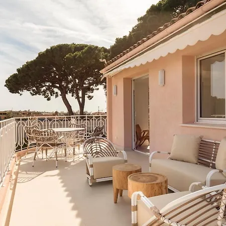 Maison Carla Rosa 3* קאן