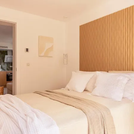 Maison Carla Rosa 3* קאן