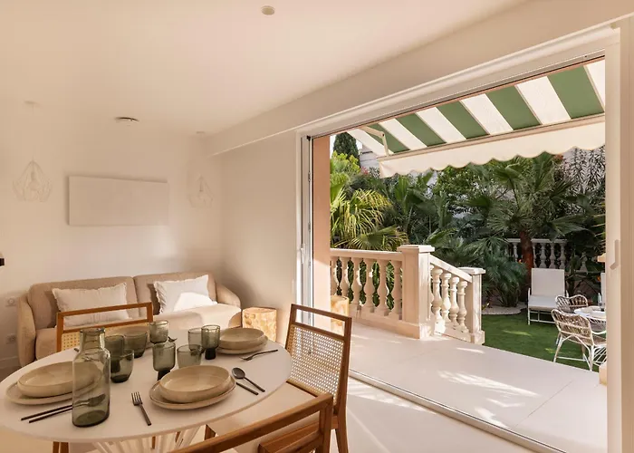 Maison Carla Rosa Apartmanhotel Cannes