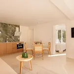 Maison Carla Rosa 3* 칸느