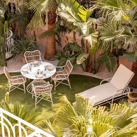 Aparthotel Maison Carla Rosa *