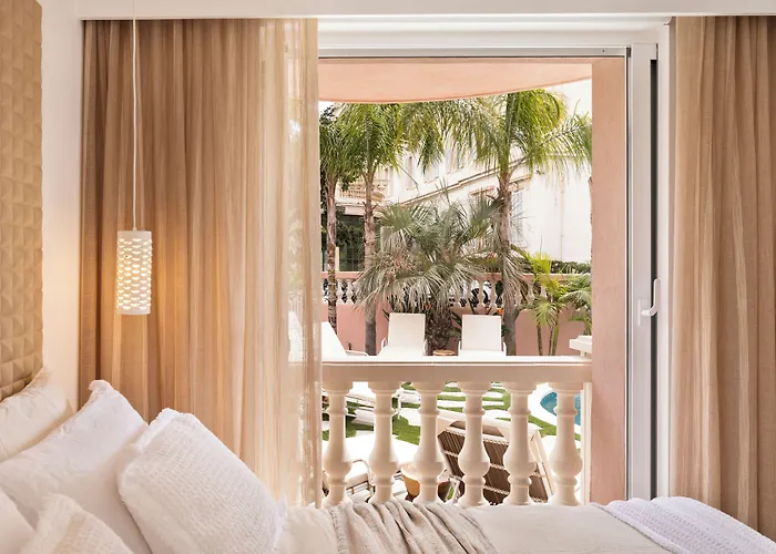 Aparthotel Maison Carla Rosa 3*